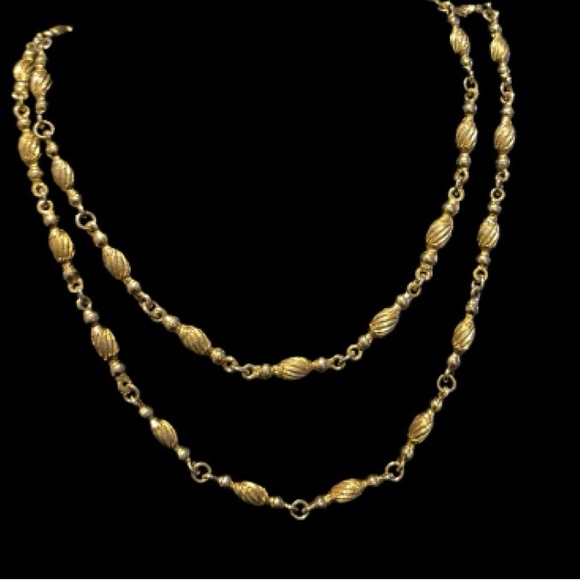 Solid 34” Layering Necklace in Gold-tone - vintage - Picture 9 of 10